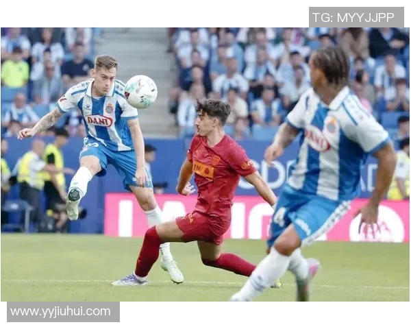 西甲联赛西班牙人与瓦伦西亚对决